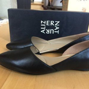 Naturalizer Samantha Point Toe Flat - Size 8 Narrow